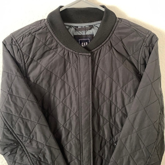 Gap Quilted Bomber Style Jacket - Picture 10 of 10